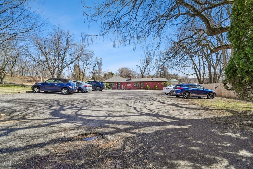 More Photos Of 1481 US Highway 22 E, Annandale Flex For Sale