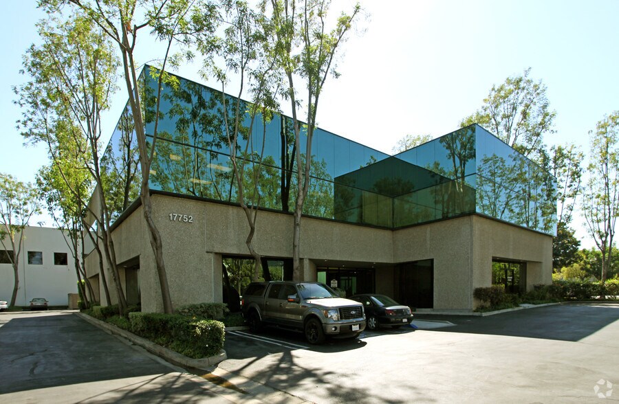 More Photos Of 17752 Mitchell N, Irvine Serviced Offices For Lease