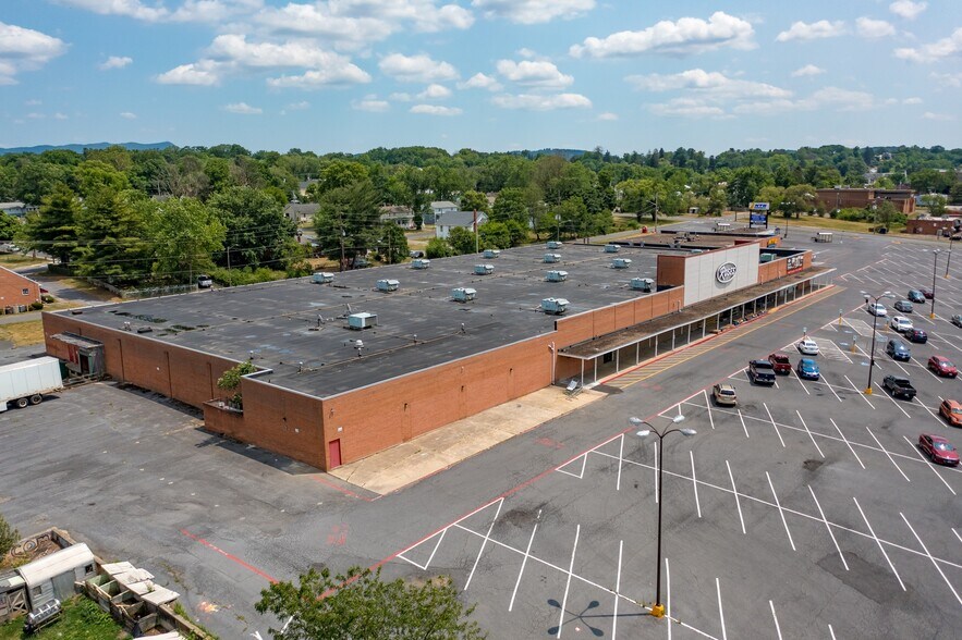 More Photos Of 580 Mason, Harrisonburg Freestanding For Sale