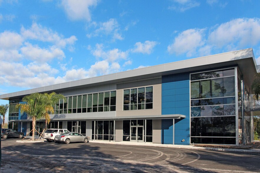 Primary Photo Of 651 W Warren Ave, Longwood Office For Lease