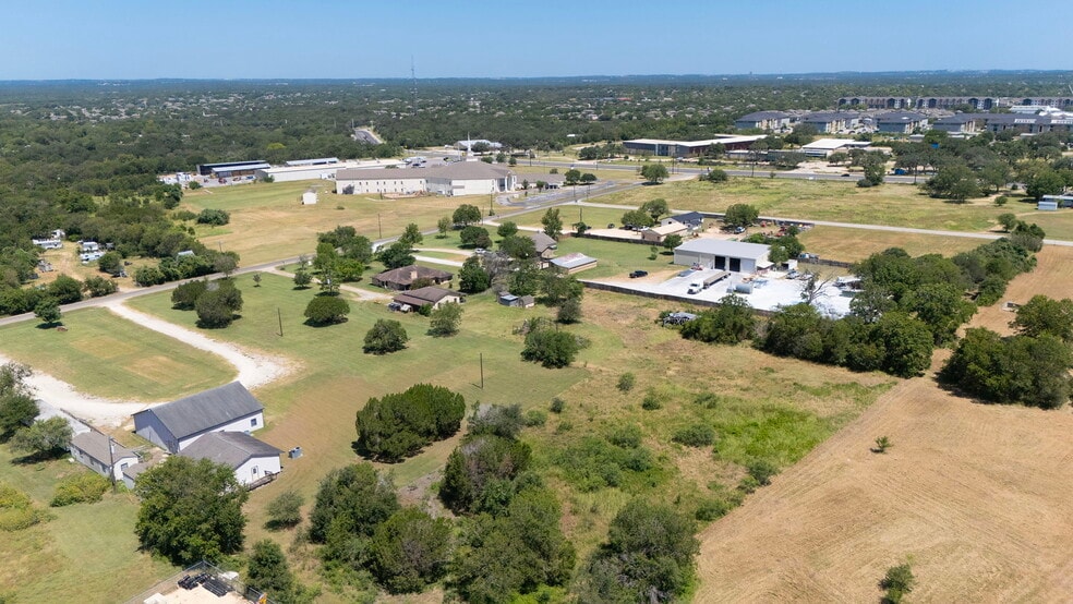 More Photos Of 12409 Lowden Ln, Manchaca Flex For Sale