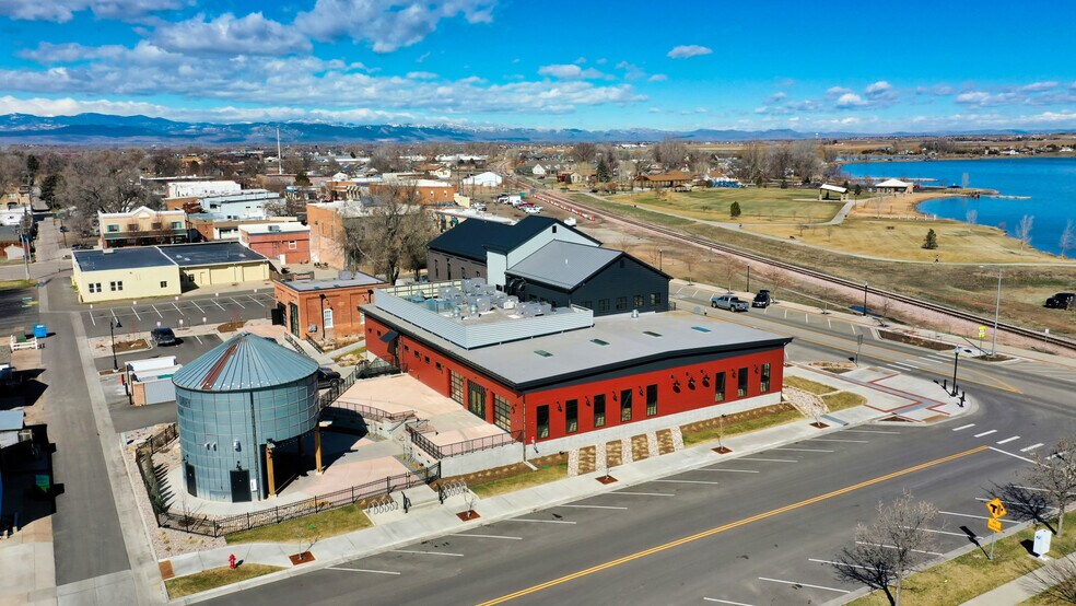 More Photos Of 301 Main St, Windsor Restaurant For Lease