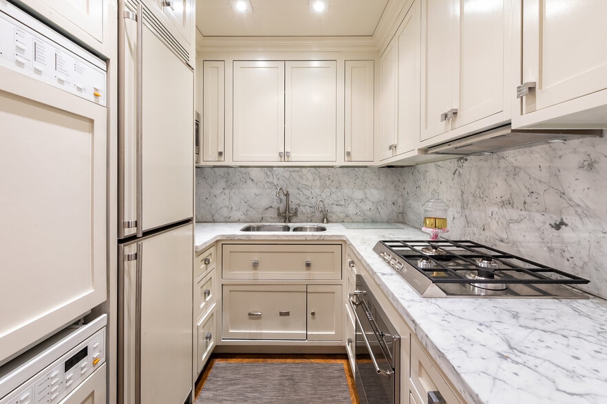 More Photos Of 44 E 65th St, New York Apartments For Sale