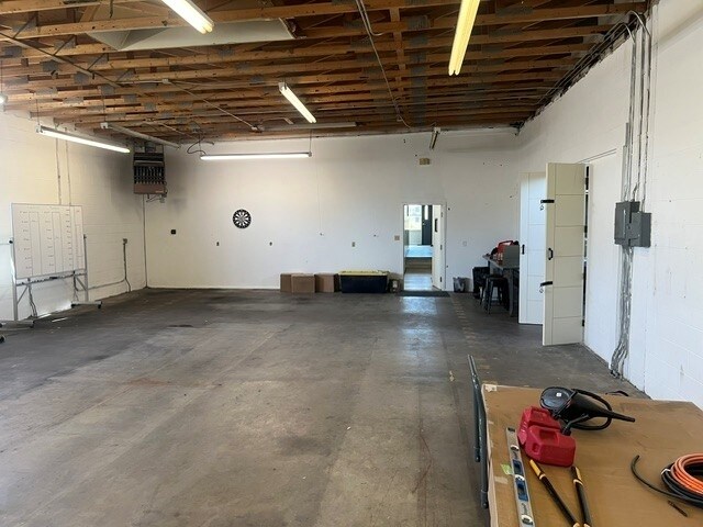 More Photos Of 4160 Fox St, Denver Warehouse For Lease