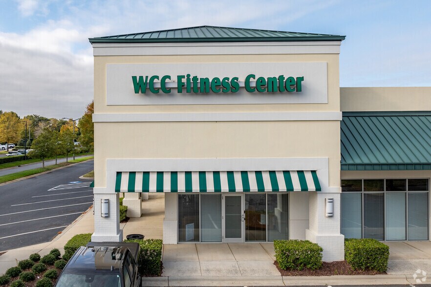 More Photos Of 3607 Whitehall Park Dr, Charlotte Unknown For Lease