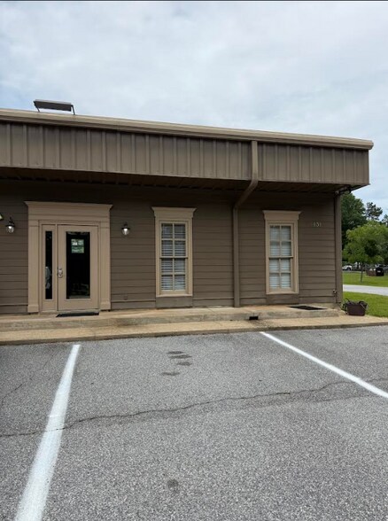 More Photos Of 6131 Gateway Rd, Columbus Office For Lease