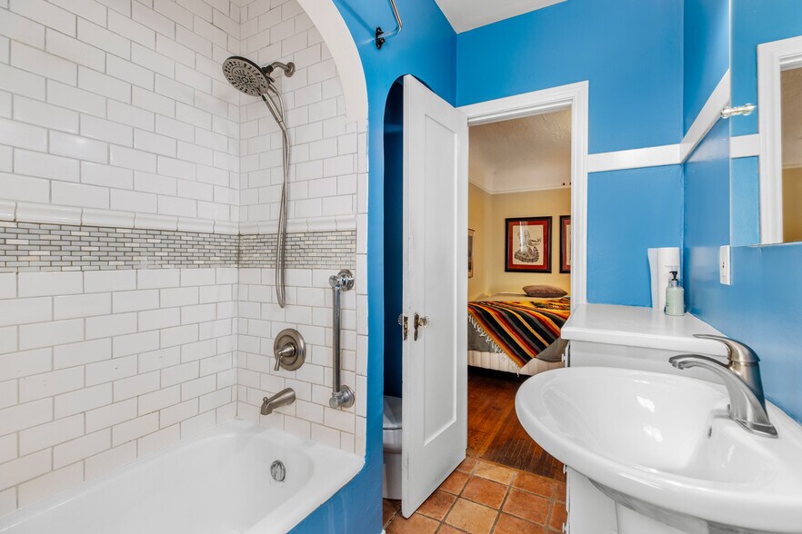 More Photos Of 1117 Mira Mar Ave, Long Beach Apartments For Sale