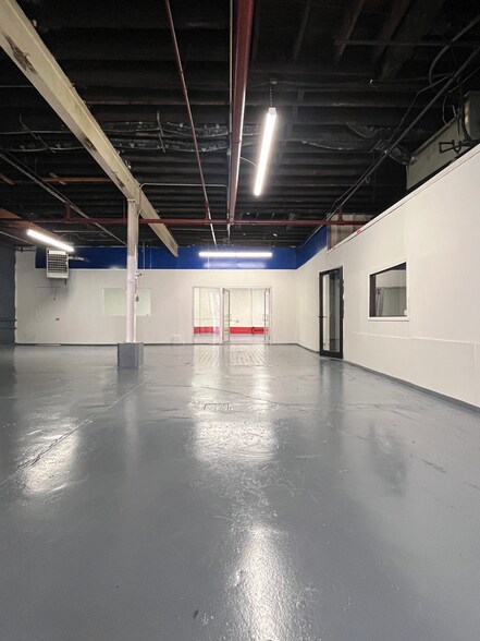 More Photos Of 30-66 Review Ave, Long Island City Warehouse For Lease