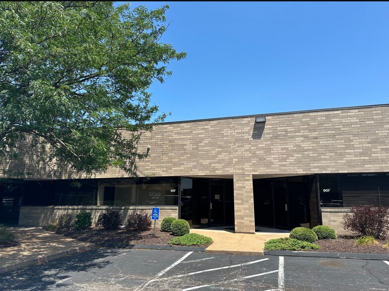 More Photos Of 893-913 Bolger Ct, Fenton Service For Lease