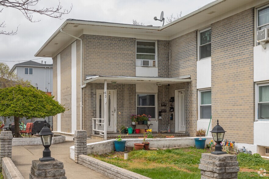 More Photos Of 63 Titus Ave, Staten Island Apartments For Sale
