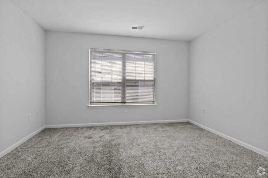 More Photos Of 3816 Banyan Grove Ln, Virginia Beach Apartments For Sale