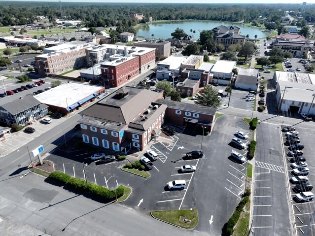 More Photos Of 164 NW Madison St, Lake City Medical For Lease