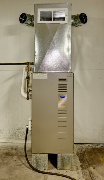 More Photos Of 10714 Main St, Mantua Storefront Retail Residential For Sale