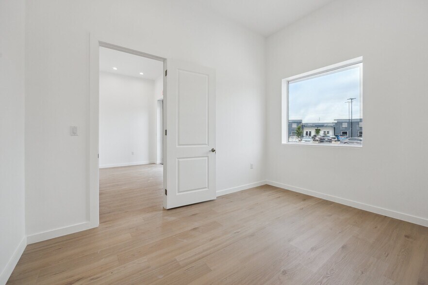 More Photos Of 26606-26622 Cook Field Rd, Katy Medical For Lease