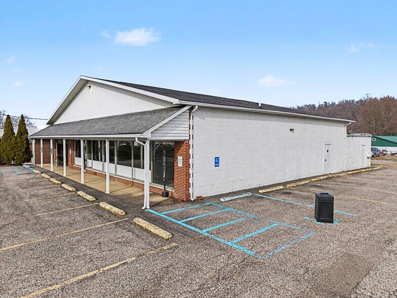 More Photos Of 2906 Washington Blvd, Belpre Medical For Sale