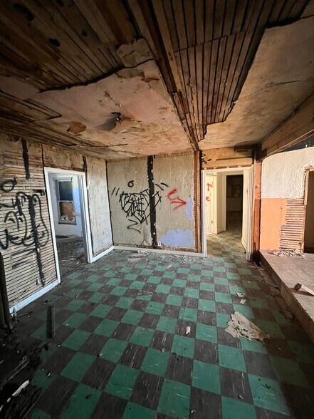 More Photos Of 532 Grand Ave, Little Chute Restaurant For Sale