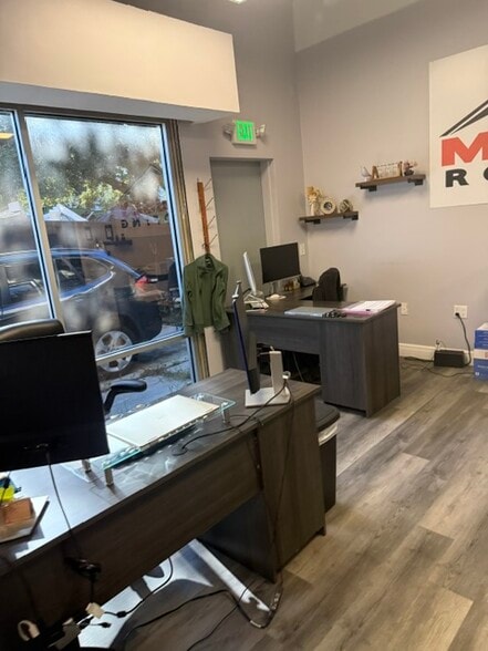 More Photos Of 525 Production Blvd, Naples Service For Sale