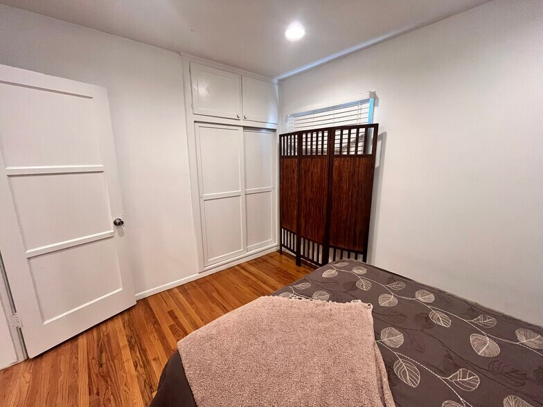 More Photos Of 2297 Glendale Blvd, Los Angeles Multifamily For Sale
