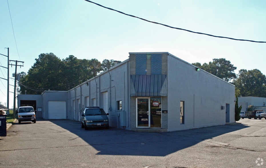 Primary Photo Of 4970-4990 Euclid Rd, Virginia Beach Flex For Lease