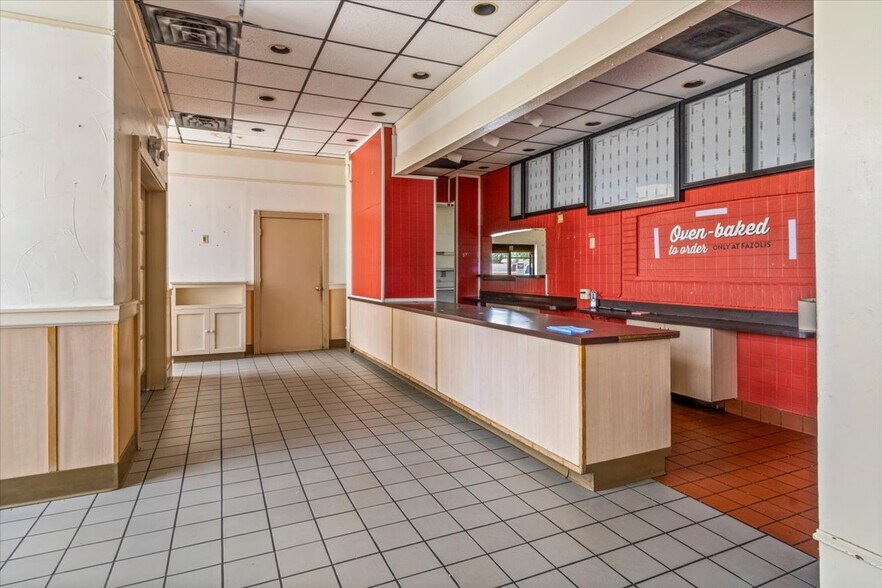 More Photos Of 4711 E National Rd, Richmond Fast Food For Sale