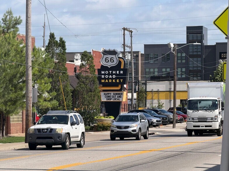 More Photos Of 1207 S Lewis Ave, Tulsa Warehouse For Lease