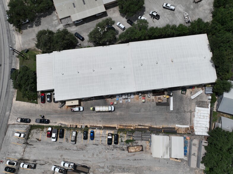 More Photos Of 15501 Capital Port, San Antonio Warehouse For Sale