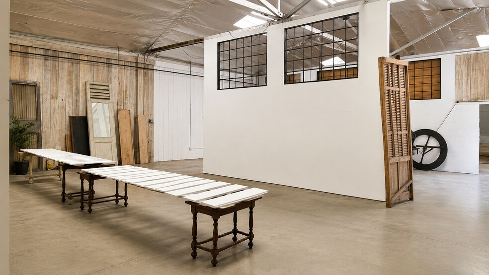 More Photos Of 3334 S La Cienega Pl, Los Angeles Warehouse For Lease