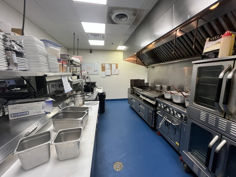 More Photos Of 325 Front St, Perryville Restaurant For Sale