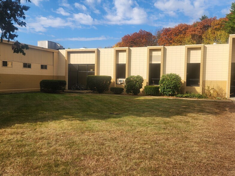 More Photos Of 686 Patriots Rd, Templeton Industrial For Sale