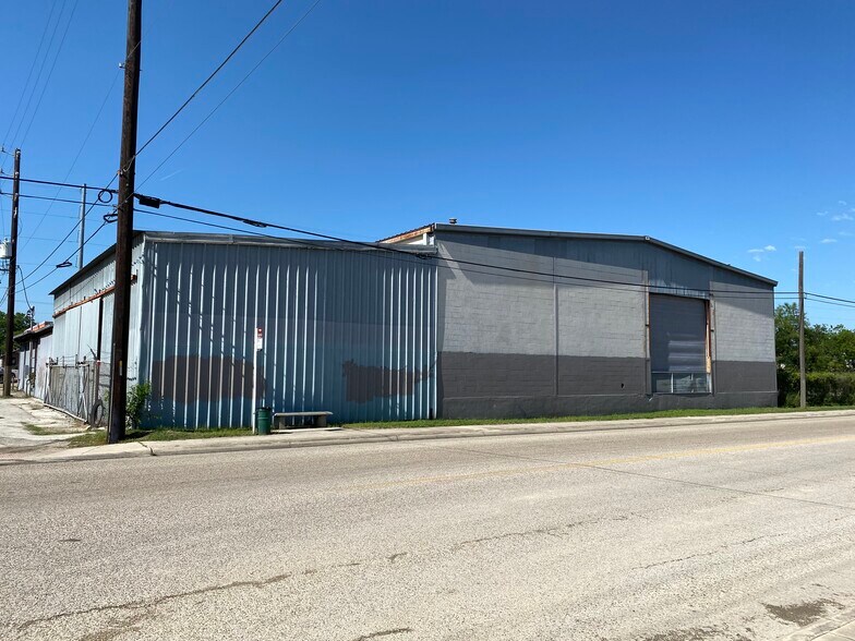 More Photos Of 1209-1219 N San Jacinto St, San Antonio Manufacturing For Lease