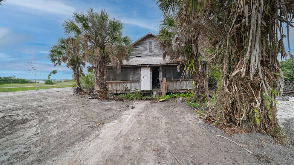 More Photos Of 4370 Garden Rd, Port Charlotte Restaurant For Sale