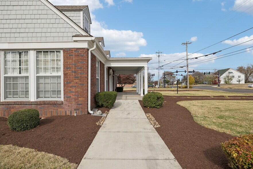 More Photos Of 502 Hazelwood Dr, Smyrna Loft Creative Space For Lease