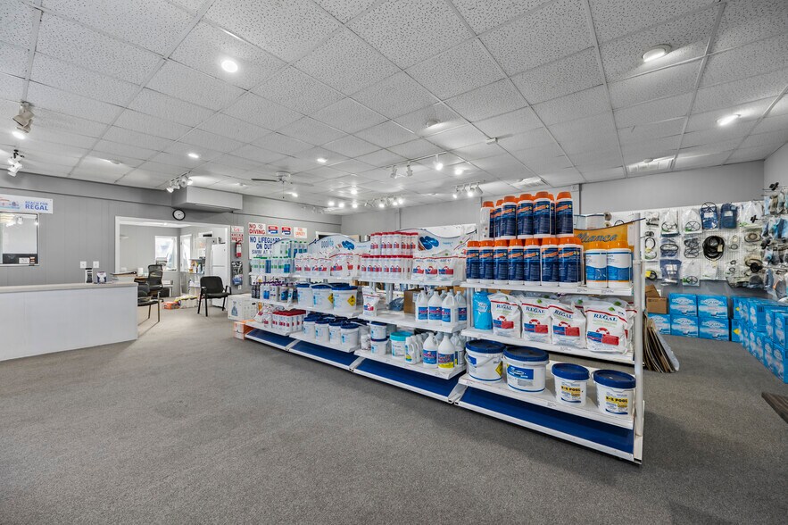 More Photos Of 111 Angela Dr, King General Retail For Sale