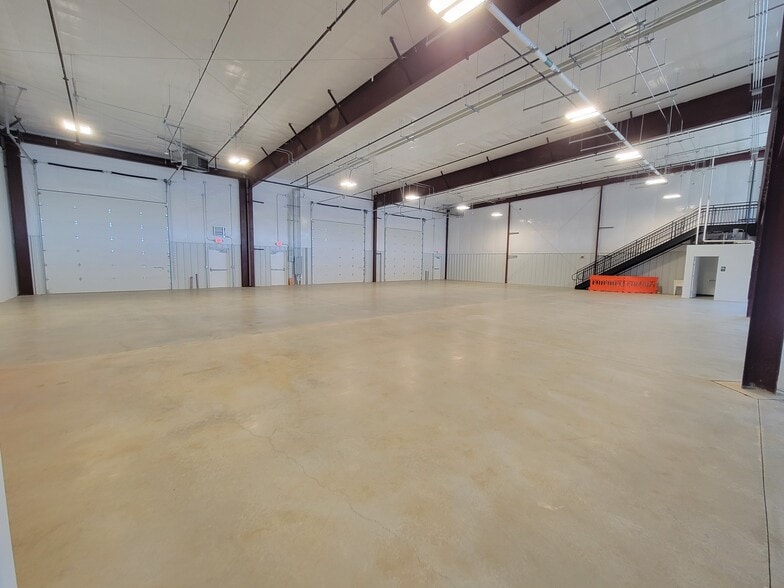 More Photos Of 11982 Wilton Meadows Ct, Manassas Warehouse For Lease