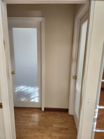 More Photos Of 960 W 17th St, Santa Ana Office For Sale