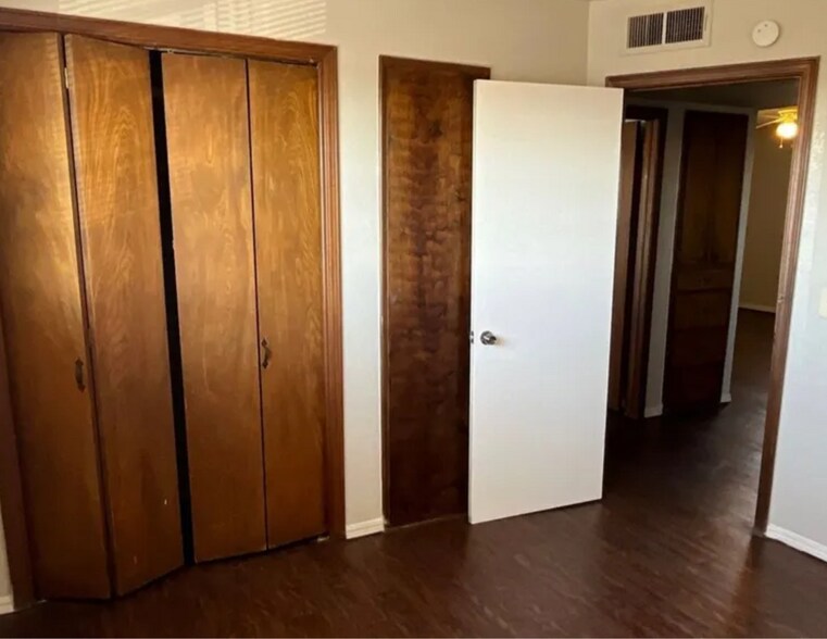 More Photos Of 7215-7219 N MacArthur Blvd, Warr Acres Apartments For Sale