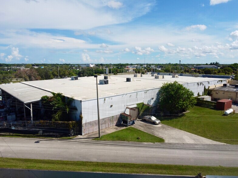 More Photos Of 30200 Old Dixie Hwy, Homestead Storefront For Sale