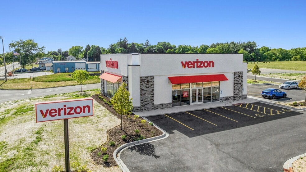 Primary Photo Of 103 Airport Rd, Harvard General Retail For Sale