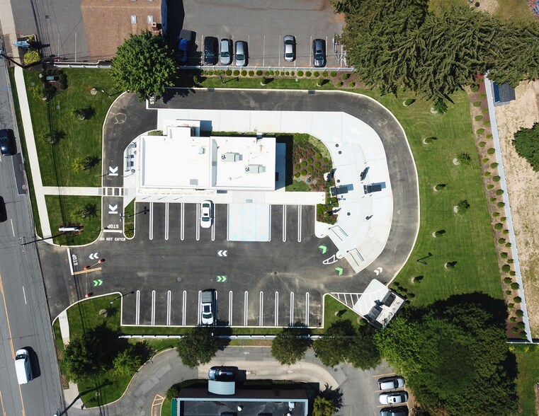 More Photos Of 2061 Jericho Tpke, Commack General Retail For Sale