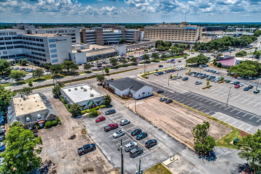More Photos Of 909 15th St, Augusta Medical For Sale