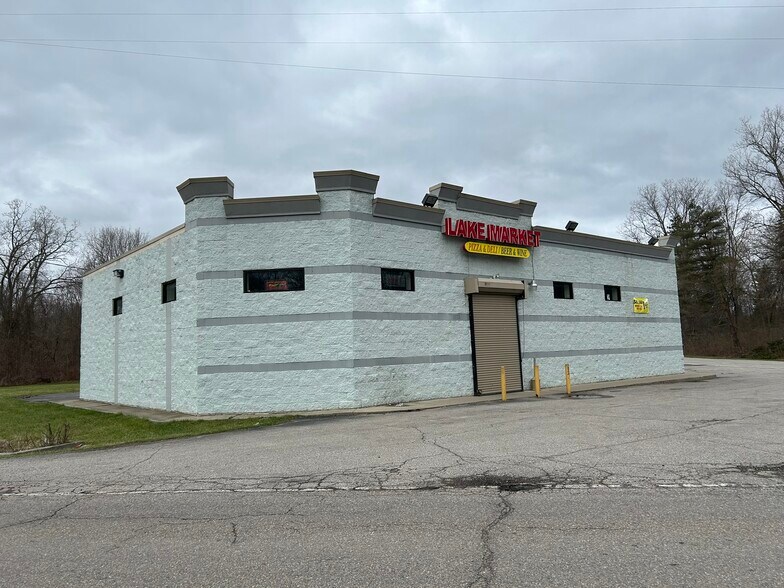 More Photos Of 1372 Lake Rd, Clio Freestanding For Sale