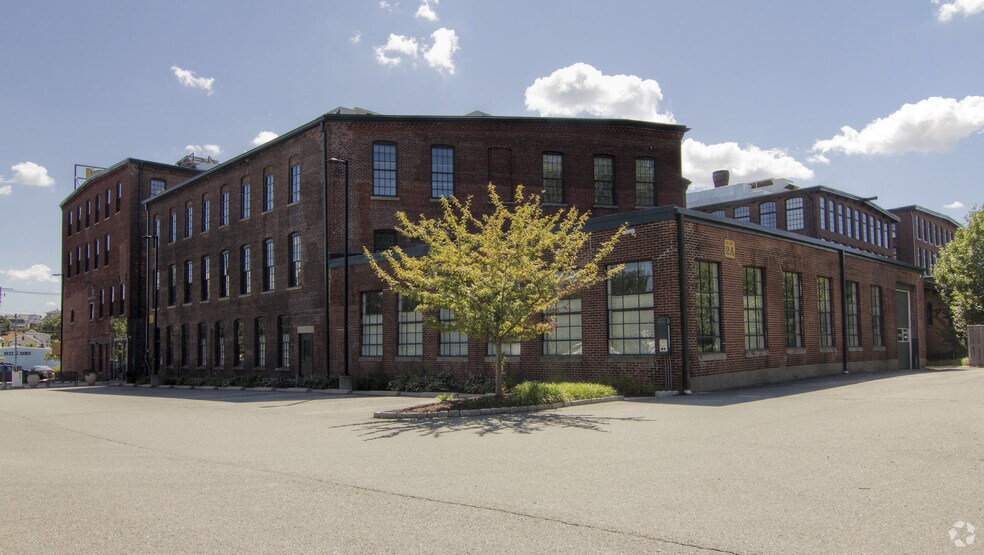 More Photos Of 166 Valley St, Providence Office Residential For Lease