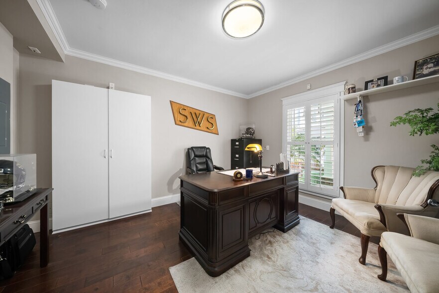 More Photos Of 74 San Francisco St, Avila Beach Flex For Sale