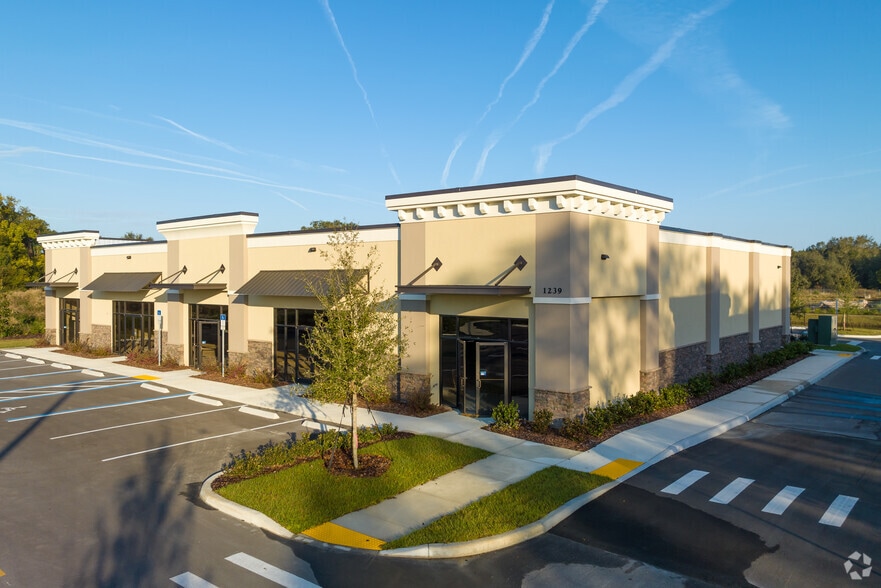 More Photos Of 1233 & 1239 W Broad St, Groveland Storefront Retail Office For Lease