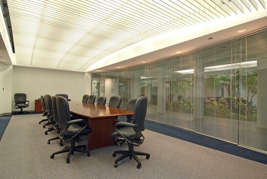 More Photos Of 500 W Algonquin Rd, Mount Prospect Flex For Sale