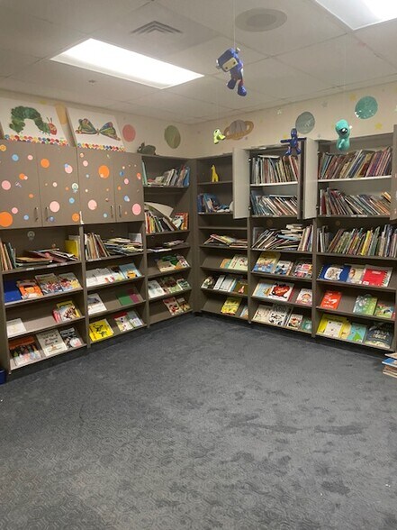 More Photos Of 4308 N Quinlan Park Rd, Austin Storefront Retail Office For Sale