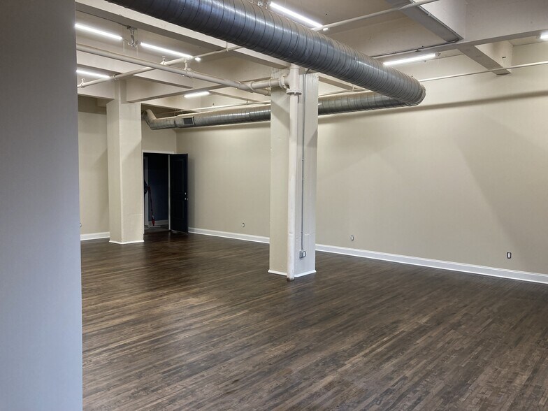 More Photos Of 817 Main St, Cincinnati Coworking Space
