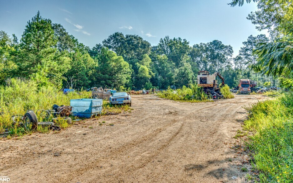 More Photos Of 3357 Ellisville Blvd, Laurel Land For Sale