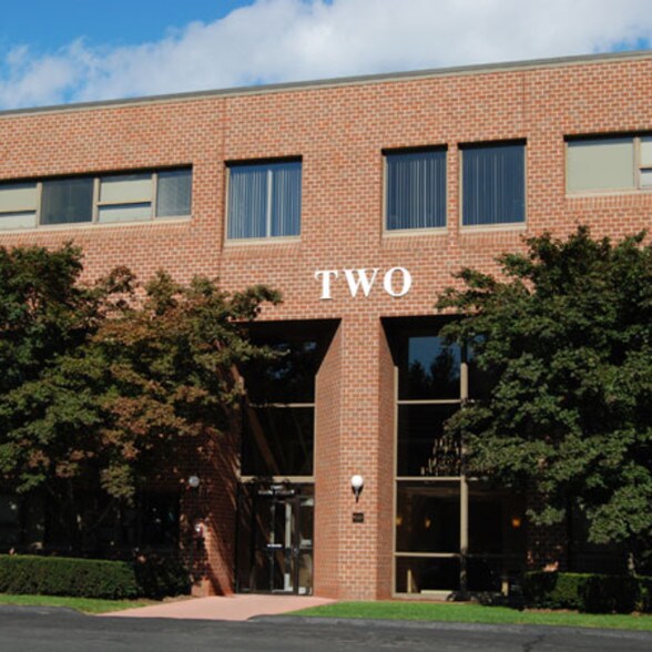 More Photos Of 2 Main St, Stoneham Office For Lease