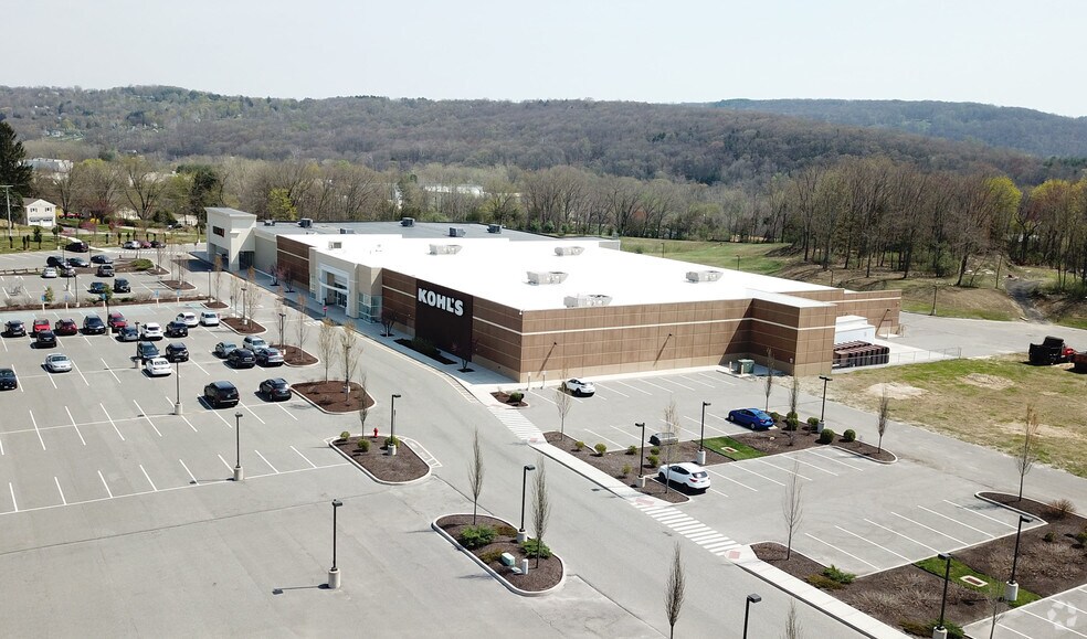 More Photos Of 169 Danbury Rd, New Milford Unknown For Lease